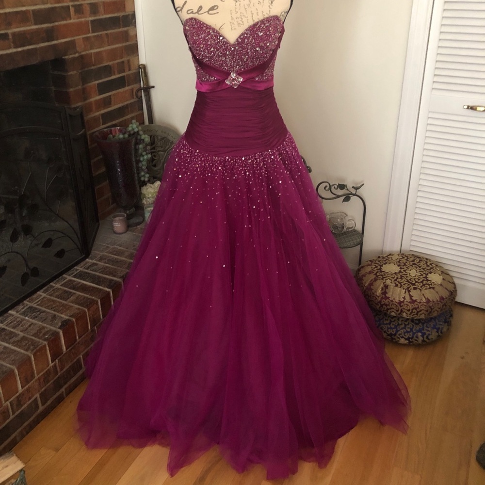BEAUTIFUL Magenta Beaded Gown—Prom, Wedding